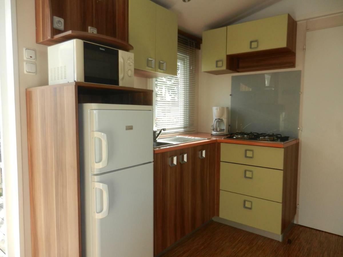 Mareva37 Guest House Trogues Екстериор снимка