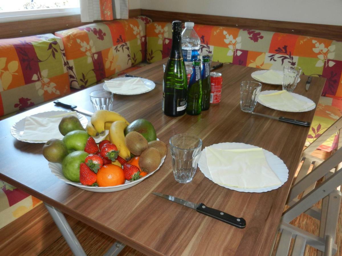 Mareva37 Guest House Trogues Екстериор снимка